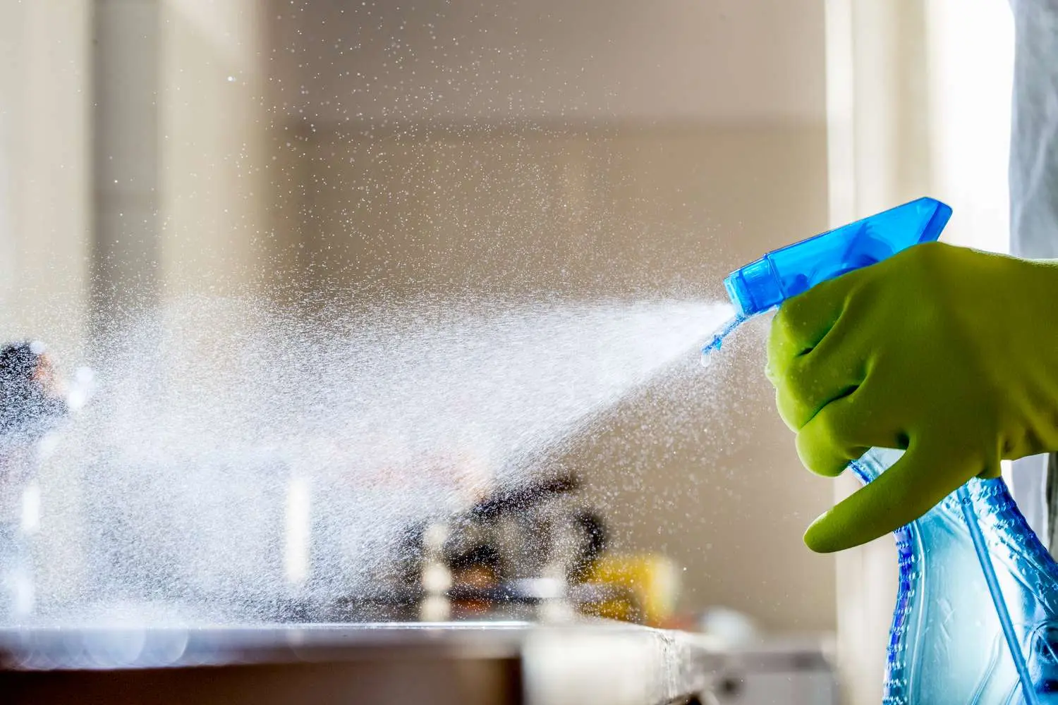 Trier Reinigung GmbH – Reinigungsfirma – Reinigungsspray